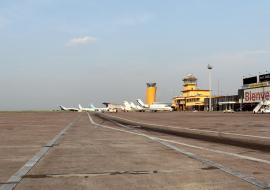 L'OMS recommande des mesures de sécurité strictes face au COVID-19 au moment où les pays africains reprennent le transport aérien
