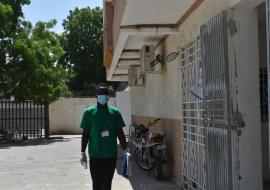 Au Tchad, les étudiants en médecine sont appelés en renfort pour aider au suivi des personnes contact 