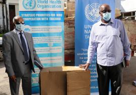 Dr. Andemichael handing over items on behalf of the WHO to the Zanzibar Director General, Dr. Jamala