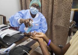En Guinée, le personnel de santé en première ligne des infections par Ebola