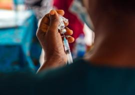 Moins de 10 % des pays africains devraient atteindre l’objectif clé de la vaccination contre la COVID-19