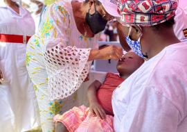 Door-to-door polio vaccine campaign in Uganda