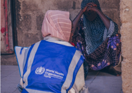 A member of community health champion providing health risk messaging. Photo_credit: Kingsley Igwebuike/WHO