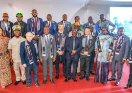 Photo de famille avec les officiels présents au lancement de la campagne de la sécurité routièreutière