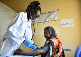 Ensuring primary health services for displaced people