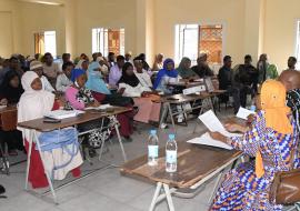 Dr Hissani Abdou Bacar devant les étudiants de la EMSP