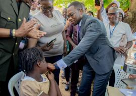 Le Bénin vaccine désormais contre le virus du papillome humain, principale cause du cancer du col de l’utérus