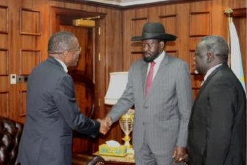 Dr Luis G Sambo, H.E. Gen. Salva Kiir Mayardit and Hon Minister of Health, Dr Riek Gai Kok in the President’s office.