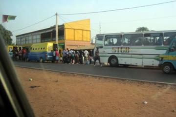 Exode de la population quittant la capitale Bissau vers les villes de l’Interieur du pays