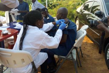 Burundi launches ebola vaccination campaign for health and front-line workers Burundi launches ebola vaccination campaign for health and front-line workers