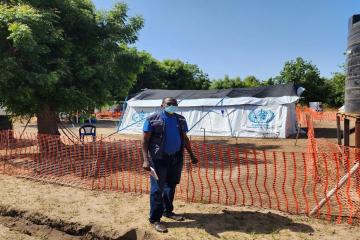 Un agent de l'OMS Niger sur le site d'un CTC dans la région de Tahoua 