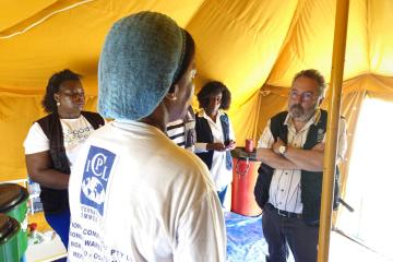 WHO High-Level Mission Presses for Pressing Action in Angola as Cholera Outbreak Expands thumbnail
