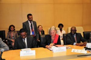 Anneka Knutsson, Head of Development Cooperation (SIDA), signs ‘Accelerating Progress for Maternal and Newborn Health’ programme document