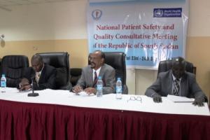 WHO Representative for South Sudan Dr. Abdi Aden Mohamed, flanked by the Directors General of Wau Teaching Hospital (right) and Eastern Equatoria State (left). Photo