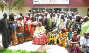 Photo de famille à la fin de la cérémonie de la Africaine de Medecine Traditionnelle