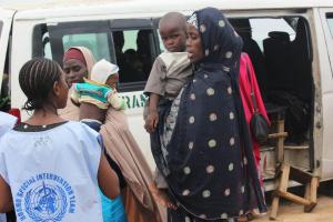 WHO Special Intervention team assessing children on transit for vaccination at Pompamari along Maiduguri-Damaturu road. Photo WHOCE.Onuekwe