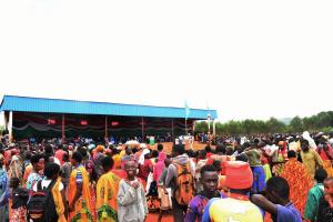 Une foule immense venue des alentours s'était joint aux cérémonies de célébration