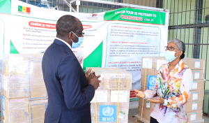 L’OM fournit au Sénégal des équipements pour protéger le personnel soignant contre le COVID-19