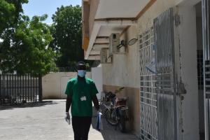 Au Tchad, les étudiants en médecine sont appelés en renfort pour aider au suivi des personnes contact 