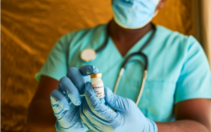 L’Afrique s’apprête à déployer les vaccins contre la COVID-19