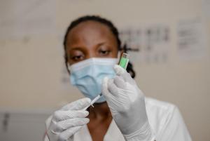 WHO urges equitable COVID-19 vaccine access to widen reach in Africa