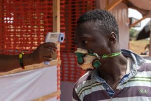 La surveillance communautaire, un élément central de la lutte contre l'épidémie d'Ebola en Guinée