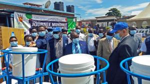 L’OMS remet au Burundi du matériels, équipements