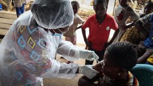 Conjuguer les efforts pour combattre « l’infodémie » d’Ebola en Guinée