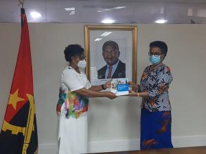 A Representante da OMS em Angola, Dra. Djamila Cabral foi recebida em Luanda, pela Ministra da Educação de Angola, Dra. Luísa Grilo, 