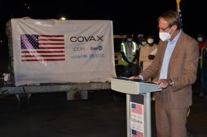 UN Resident Coordinator, Neils Scott making remarks during the arrival and donation of the J&J COVID-19 Vaccine by the US Government in Liberia 