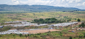 Une vue partielle du site de déplacés internes de Kikumbe dans la zone de santé de Nyemba, au nord de Kalemie, Province du Tanganyika