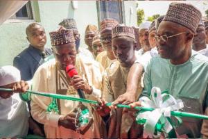 The Governor and Dr Mulombo at the commissioning of first primary healthcare center in Jekadafari ward of Gombe LGA.  Photo_Credit: Kingsley Igwebuike/WHO