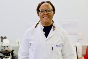 Thongbotho Mphoyakgosi, Medical Laboratory Scientist