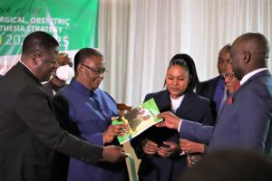 Vice President and MoHCC Minister Dr Constantino Chiwenga together with MoHCC Deputy Minister DR John Mangwiro and MoHCC PS Dr Jasper Chimedza and WHO Zimbabwe SDG3 GAP Technical Officer Dr Thenjiwe Sisimayi launching Zimbabwe’s first  NSOAS 2022-2025.