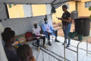 Dra. Nurbai Calu da OMS no centro de Saúde do bairro de Icidua na cidade de Quelimane