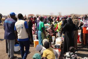 Providing healthcare services to returnees and refugees fleeing fighting in Sudan