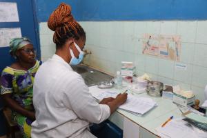 Côte d'Ivoire: self-testing extends cervical cancer screening services