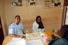07 Dr. Khalef avec l equipe vaccination du Centre de sante