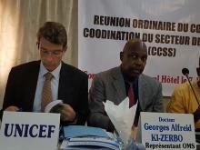 A partir de la gauche  Les Représentants de l'unicef et de l'OMS en Guinée