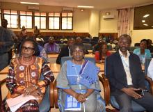 Au milieu, Dr Alimata J. DIARRA-NAMA, Représentant de l'OMS au Burkina Faso participe à la cérémonie de lancement