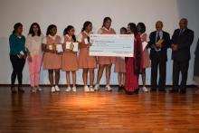 Students of the Hindu Girls College receiving second runner up prize (excequo)