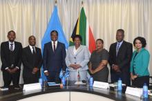 Dr Owen Kaluwa, the new World Health Organization (WHO) Representative in South Africa and the Deputy Minister of International Relations and Cooperation, Ms Candith Mashego-Dlamini, flanked by their delegation