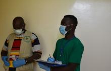 Au Tchad, les étudiants en médecine sont appelés en renfort pour aider au suivi des personnes contact 
