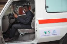 Monsieur le Ministre qui démarre l'ambulance