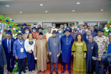 Governor Diyi (4th right), Former President Jonathan (middle), HMH, Dr Osagie Ehanire (4th left) and other dignitaries at the opening ceremony of the Bayelsa Health Summit in Yenagoa