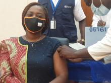 Vaccination de la Représentante de UNFPA
