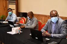 GTCV : l'expert de l'OMS à droite NDIAYE Sidy avec Dr Ibrahim Houmadi de l'OMs et Ben Chadhouli de la Coordination national PEV