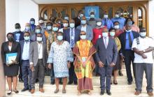 Photo de famille avec le personnel du bureau pays