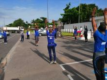 Séance de gymnastique à l’issue de la marche « Walk The Talk : le défi de la  santé pour tous » – 22 mai 2022