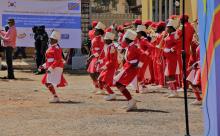 Quelques pas de danse de la fanfare exprimant la joie du Haut-Katanga et en particulier de Lubumbashi choisi pour accueillir ce laboratoire réhabilité qui devient le 2ème après IRNB à effectuer la surveillance des maladies